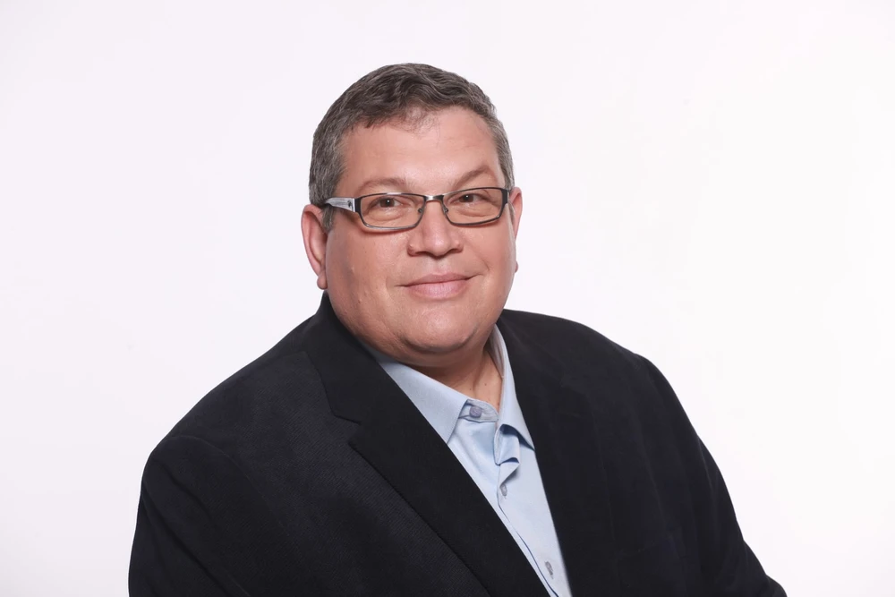 ד"ר צחי בן ציון